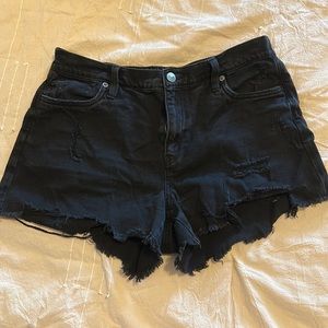 Aerie Short